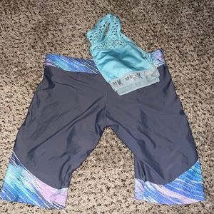 A 2 piece gym outfit